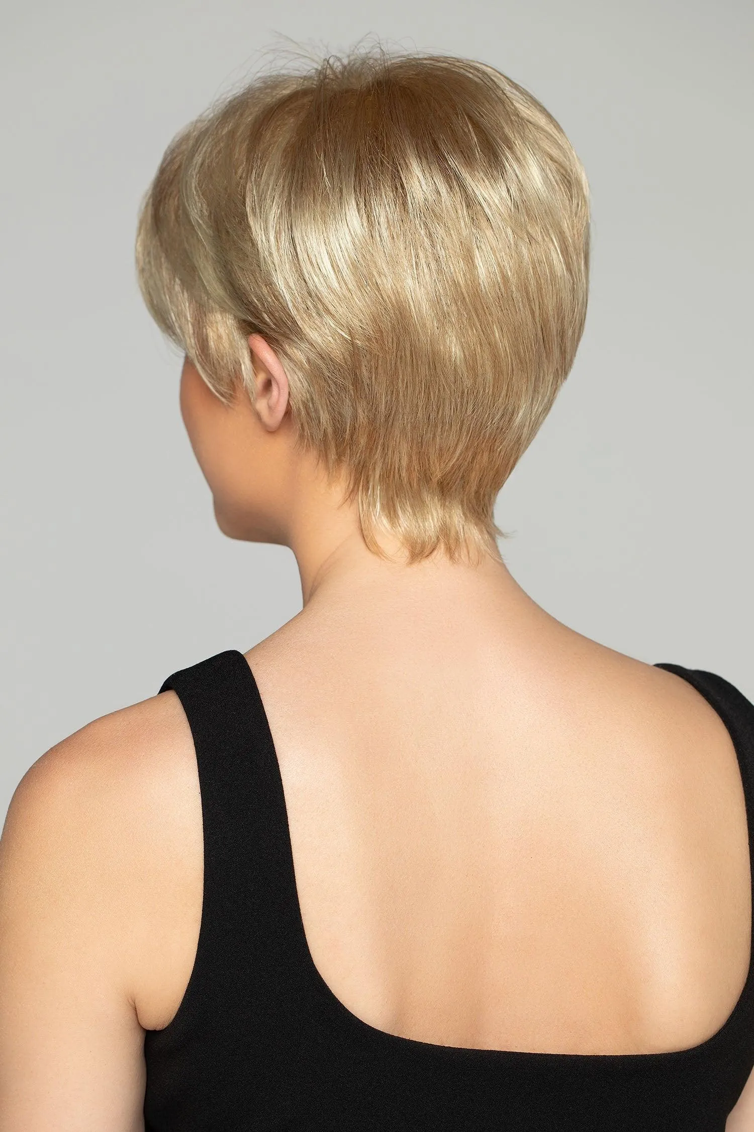 590 Robin by WigPro: Synthetic Wig