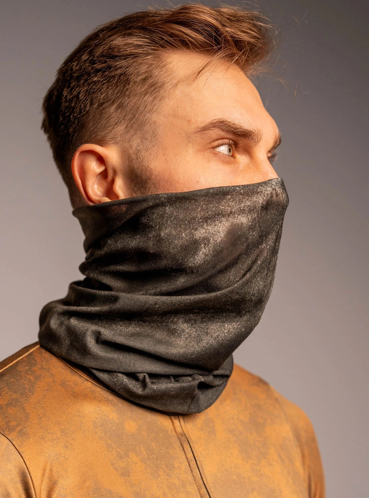 916 VRG NECK WARMER - POUR